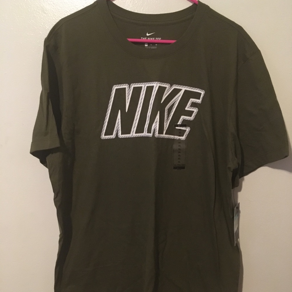 MEN’S NIKE T-SHIRT